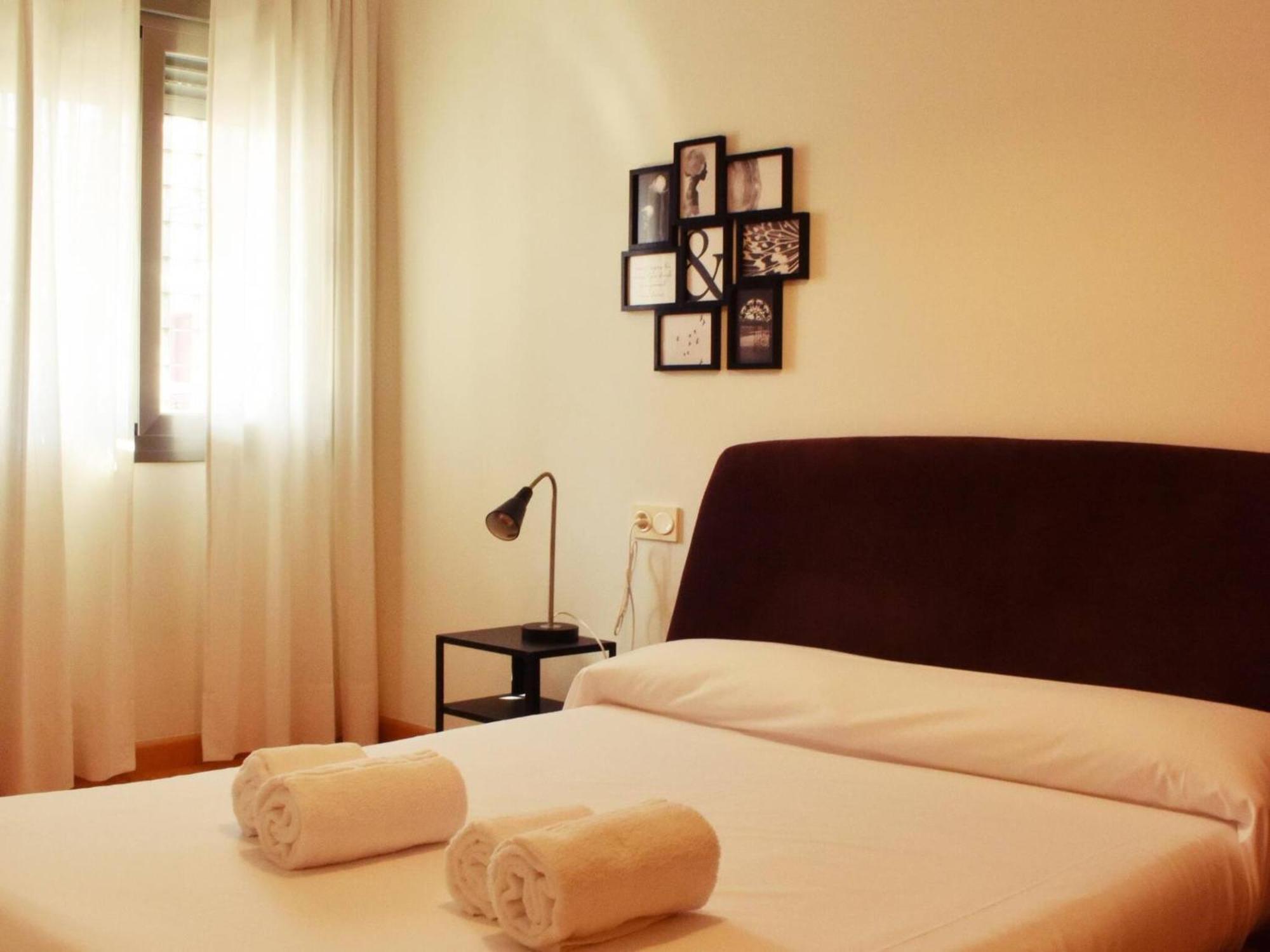 Tranquilo Apartamento Cerca Del Centro Historico Malaga Bagian luar foto